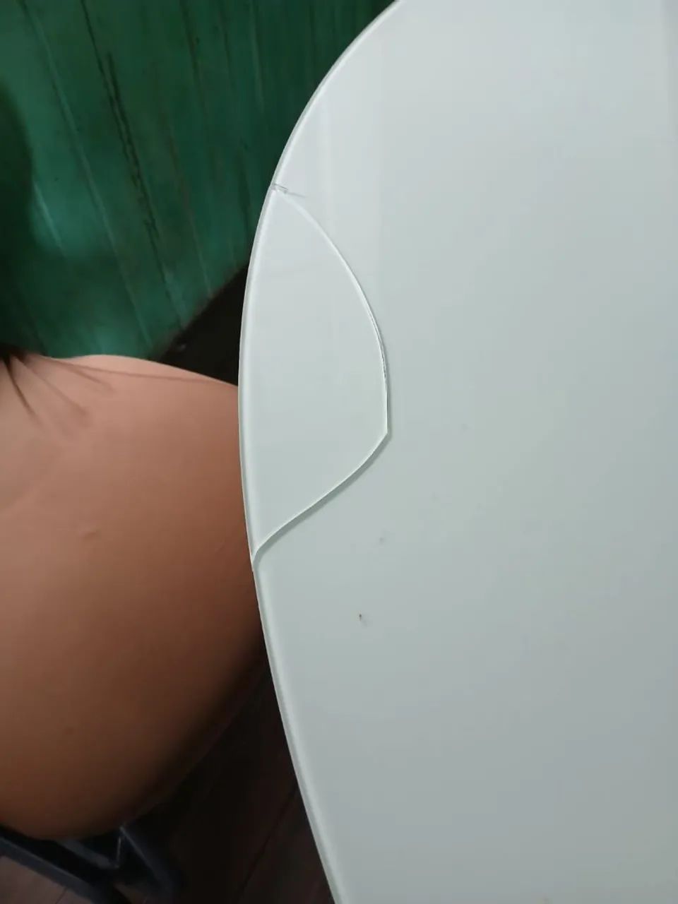 Vendo essa mesa c 5 cadeiras - Foto 5