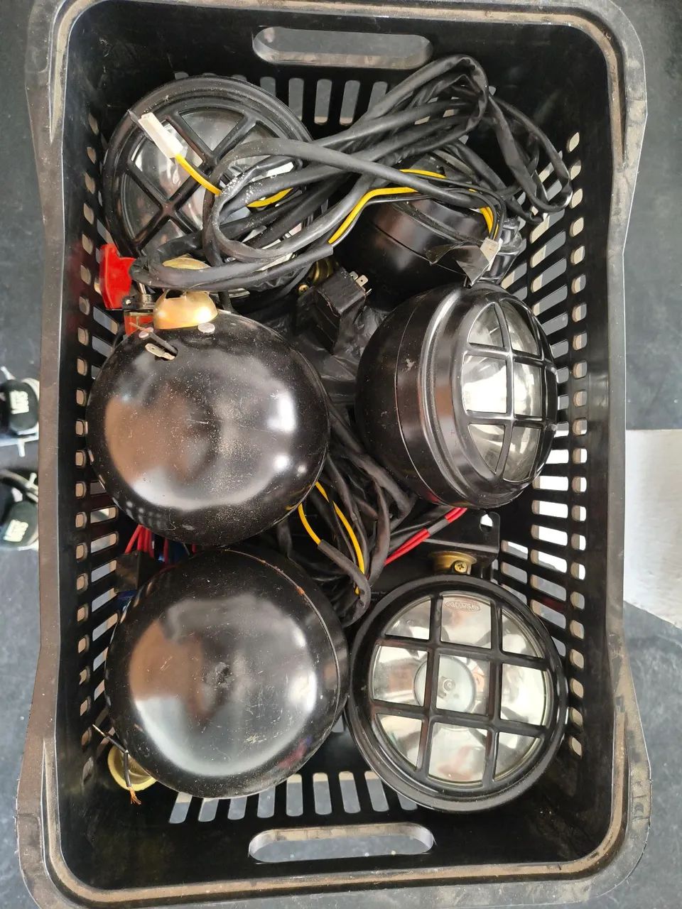 Farol auxiliar para caminhonete  - Foto 2