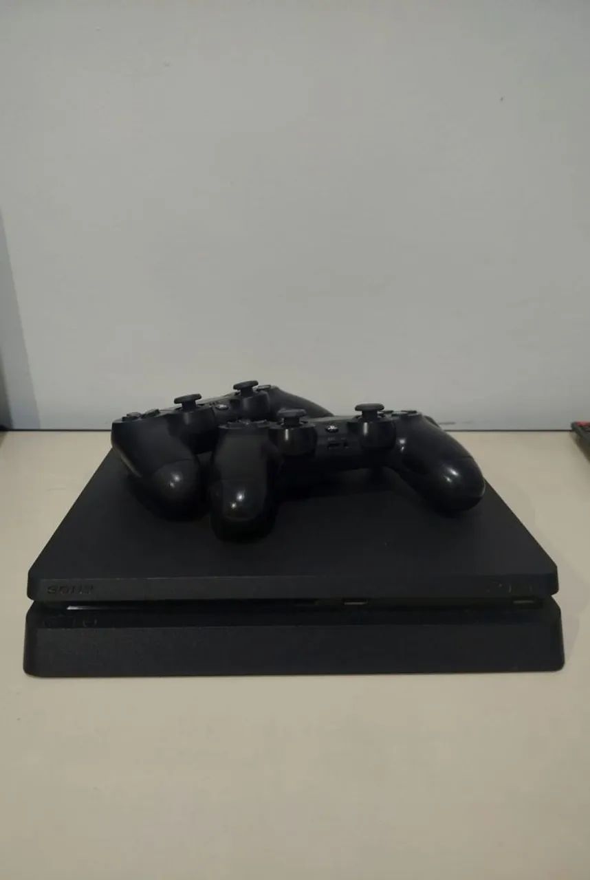 PlayStation 4 - 500gb - 2 Dualshock
