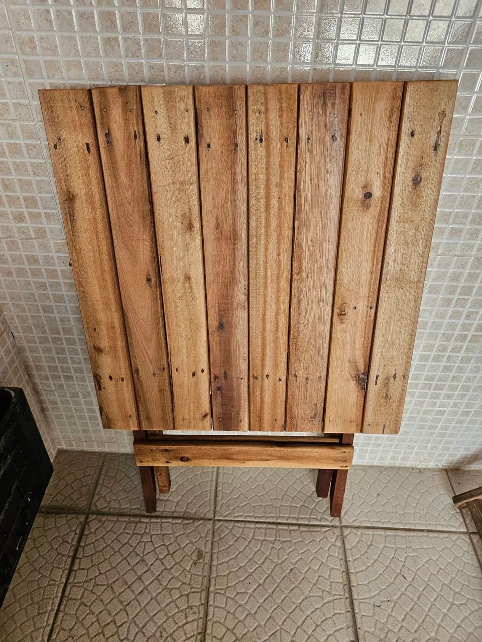 Mesa dobrável de madeira 60x60 - Foto 3