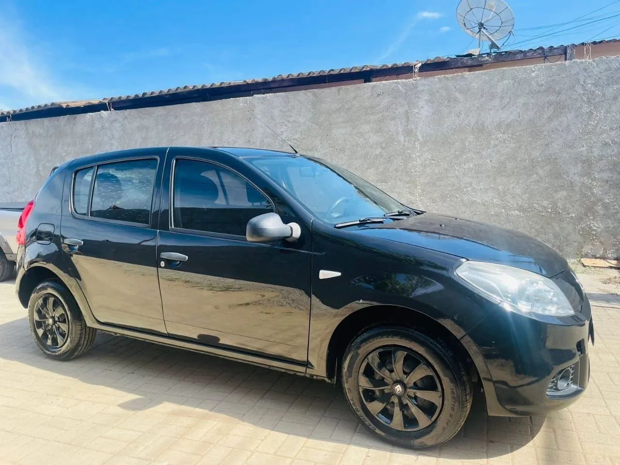 Renault Sandero SANDERO Authentique Hi-Flex 1.0 16V 5p 2012
