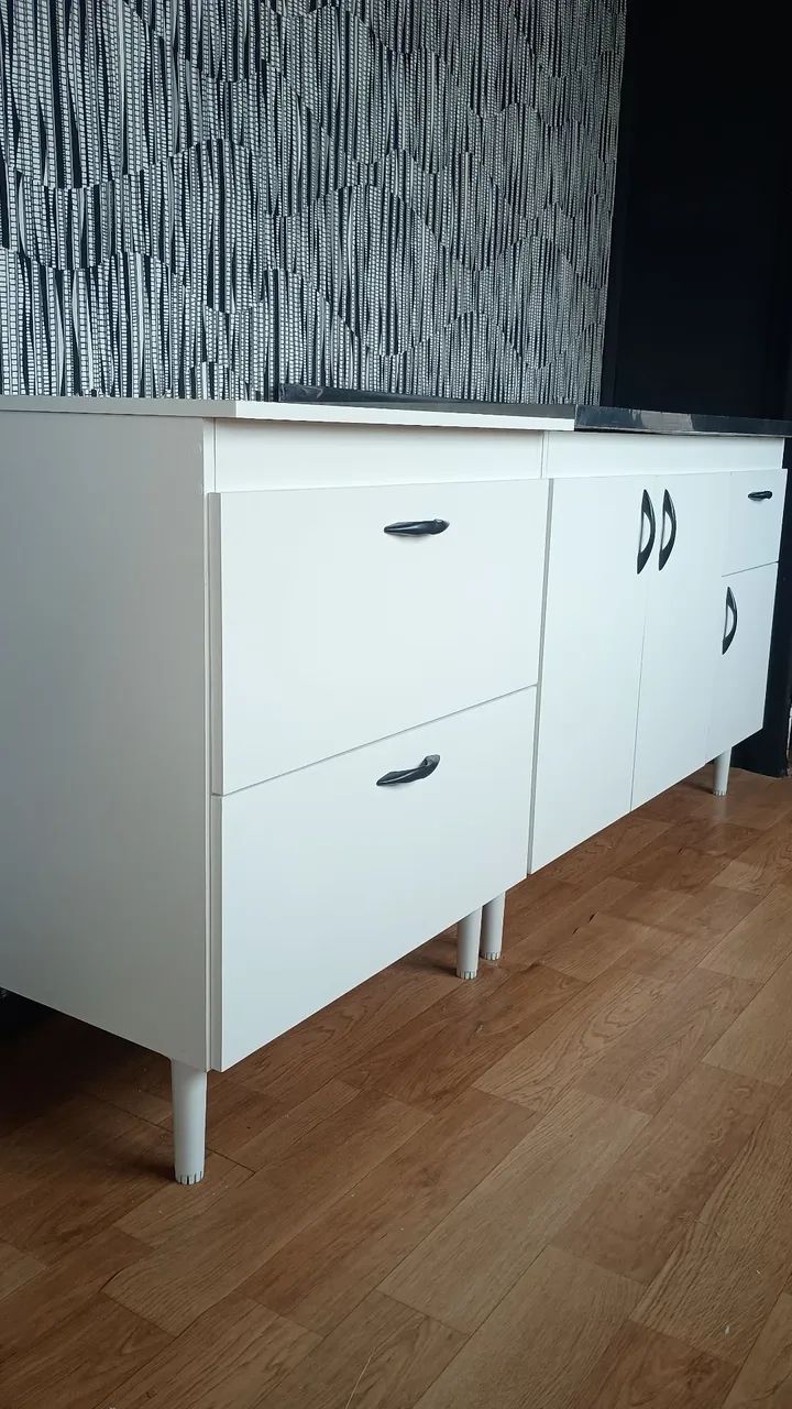 Cozinha em MDF com cuba inox