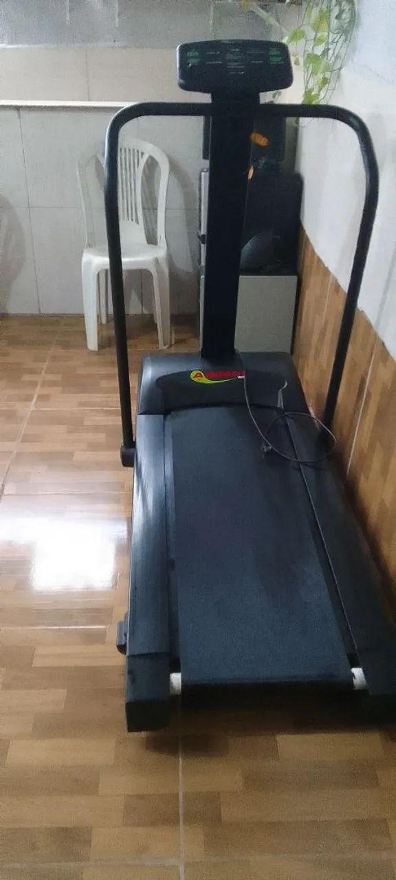 Vendo excelente esteira funcionando perfeitamente atretic advaneced 2 