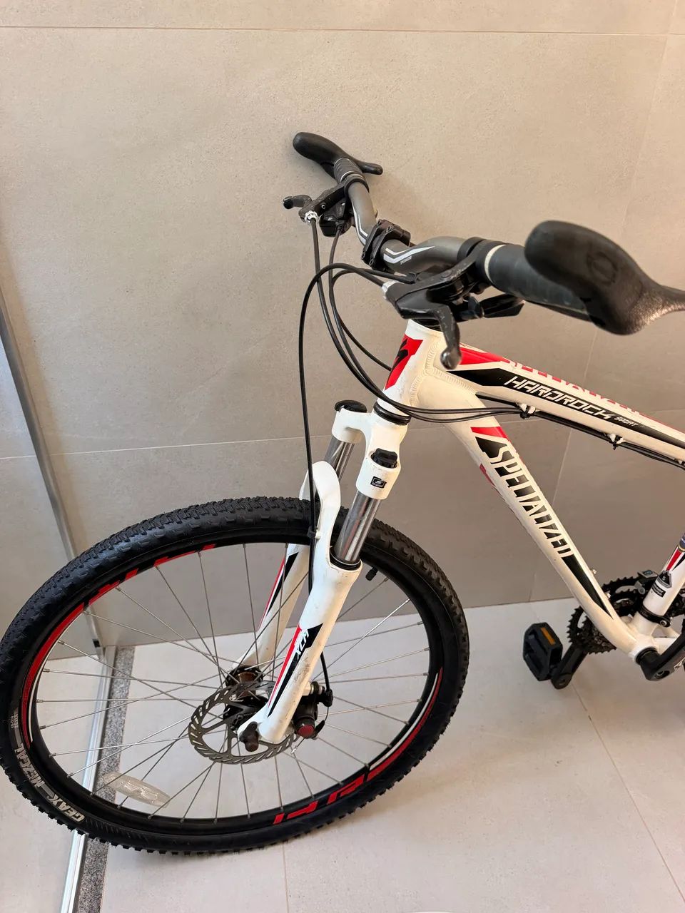 Bicicleta Specialized Hardrock Aro 26  - Foto 4