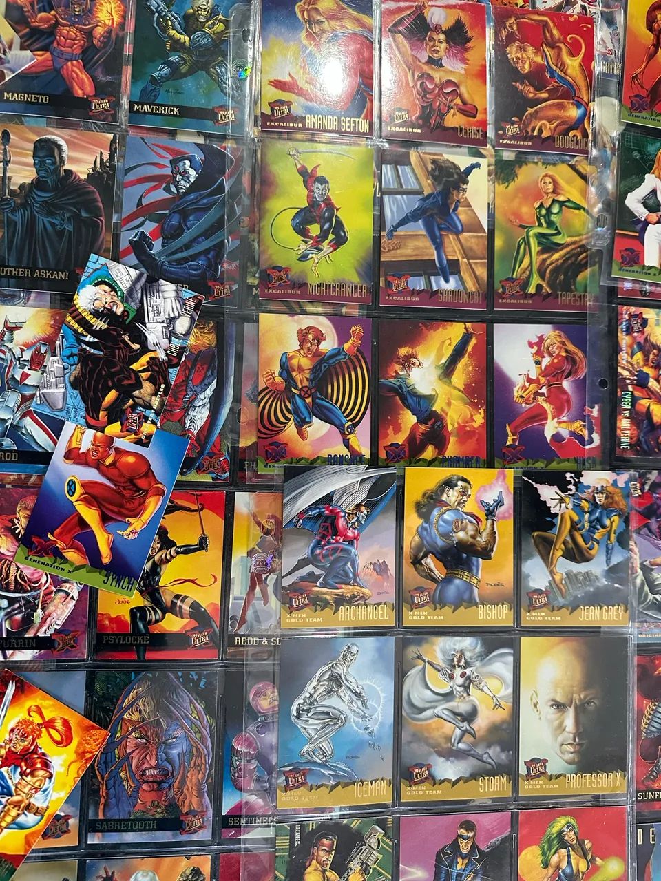 Cartas/ figurinhas colecionáveis  - Foto 2