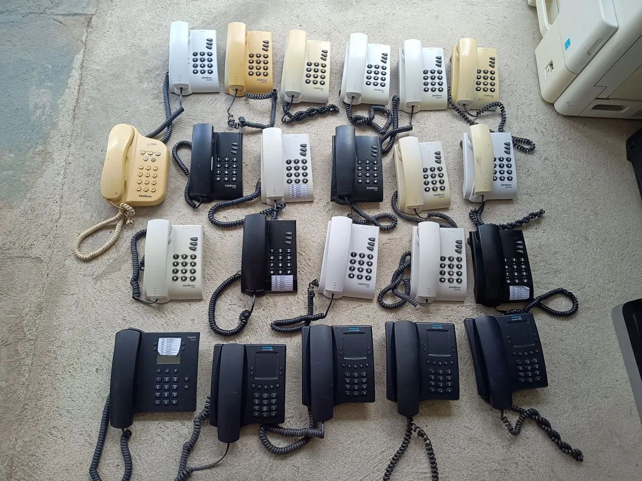 Vendo lote com 22 telefones, Funcionando. Leia bem o anúncio. - Foto 4