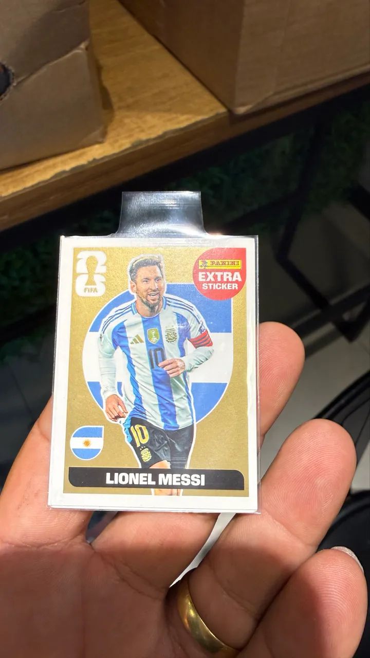 Vendo figurinha Legend CR7, Messi, Salah e outros - Foto 3