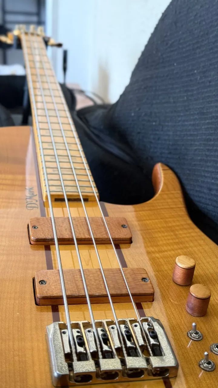Baixo Dmark Omega  - Foto 2