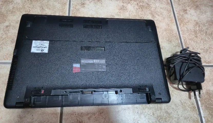 Notebook Asus X552E (AMD E1 / 4GB RAM; Sem bateria) + Kit Teclado e Mouse Logitech - Foto 3