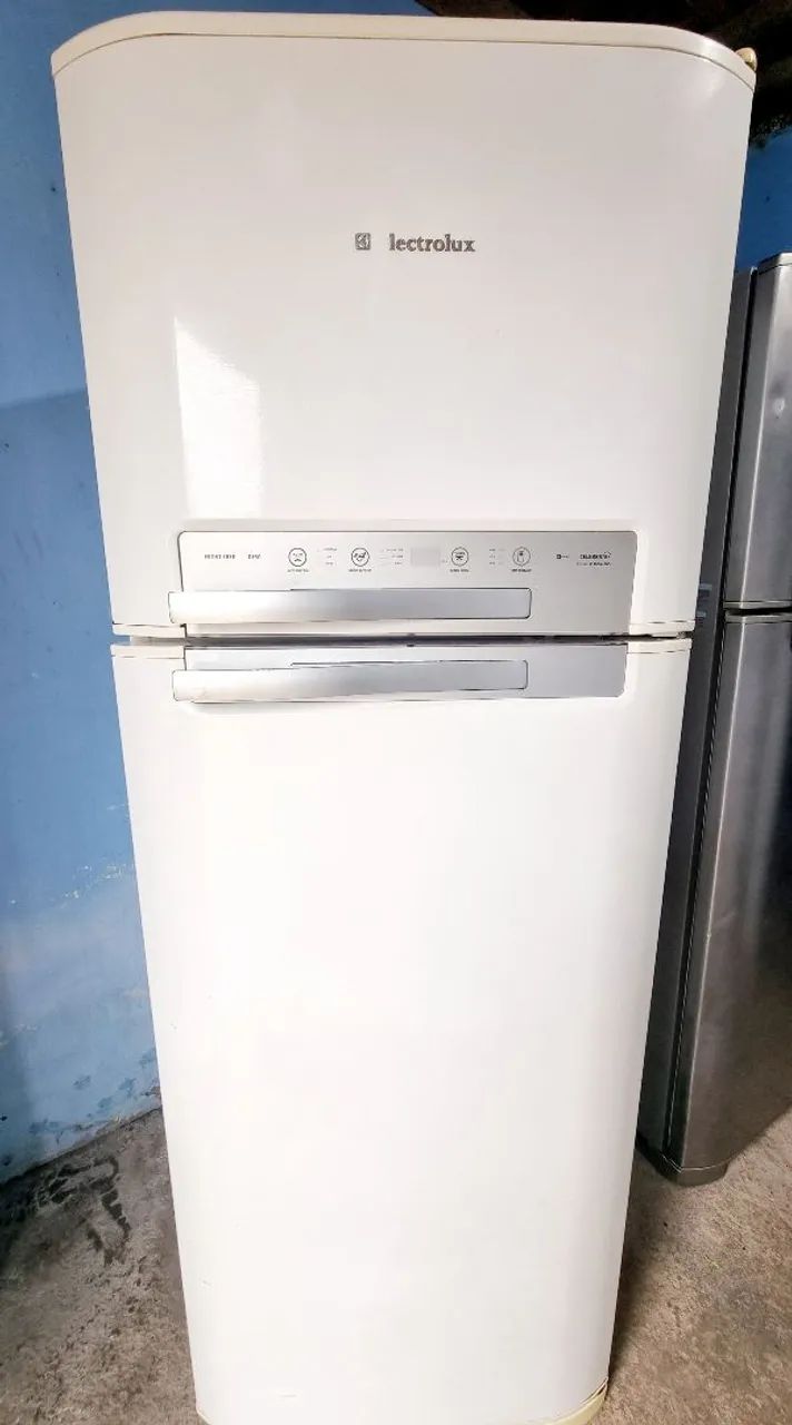 Vendo Geladeira Eletrolux Frost free