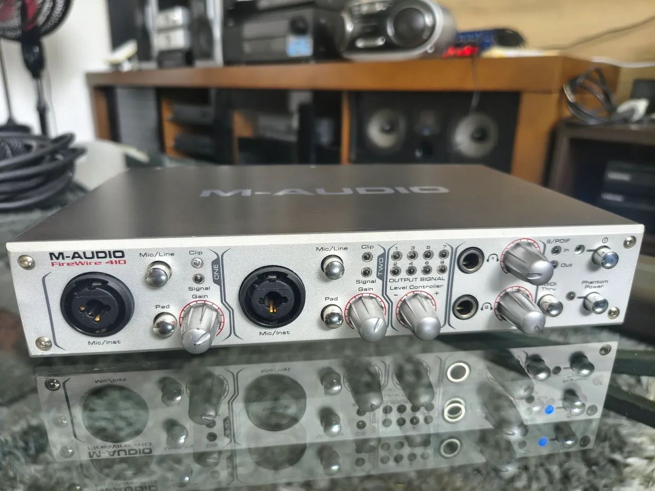 M-AUDIO製 FireWire 410 M áudio firewire 410 funcionamais tô vendendo no estado