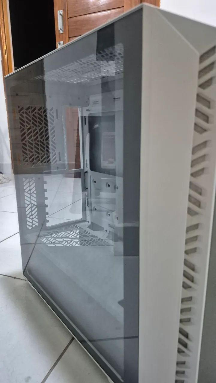 Gabinete Gamer Branco Coolermaster masterbox 520 mesh