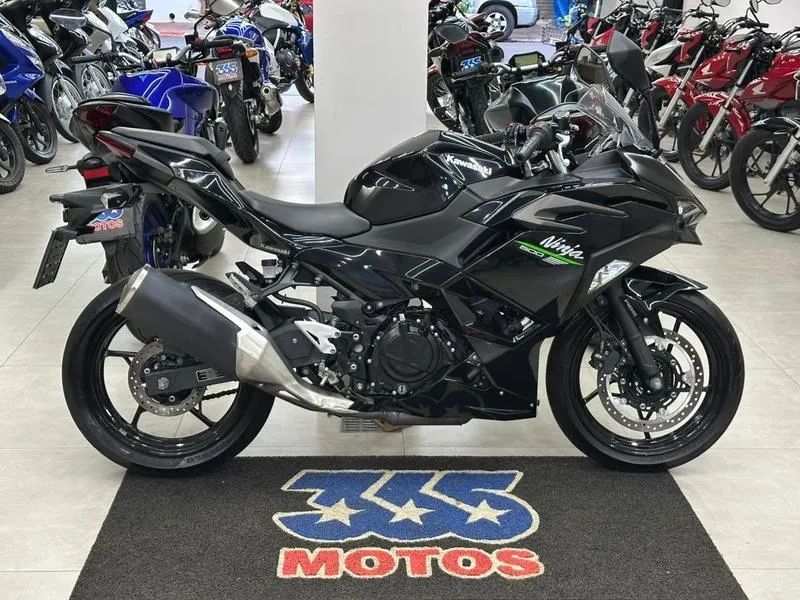 KAWASAKI NINJA 500 2025 - Foto 3