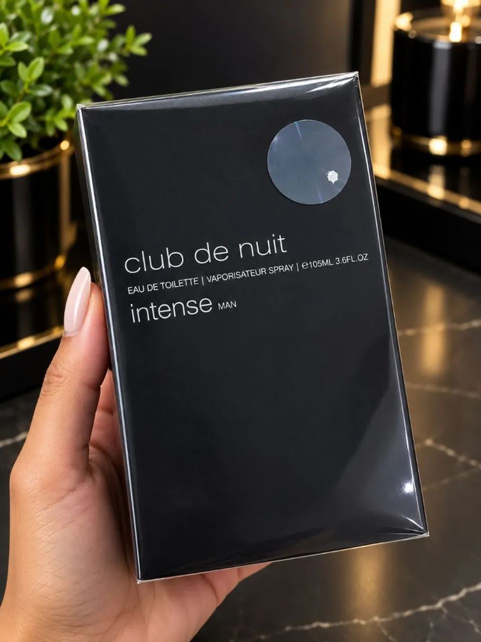 Club de nuit intense man