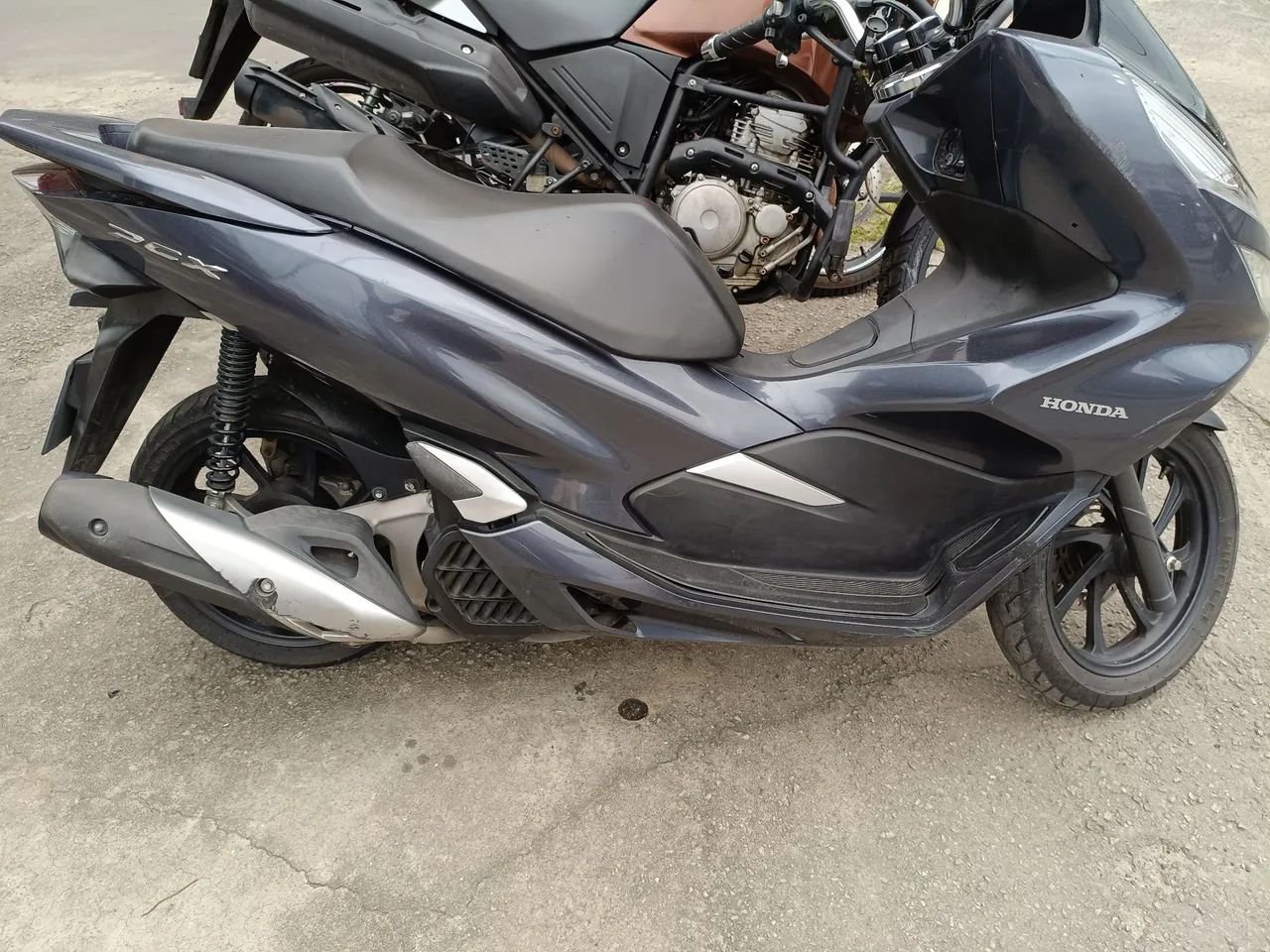 Vendo ou troco pcx - Foto 5