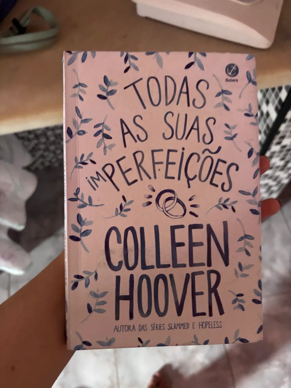 todas as suas imperfeições 