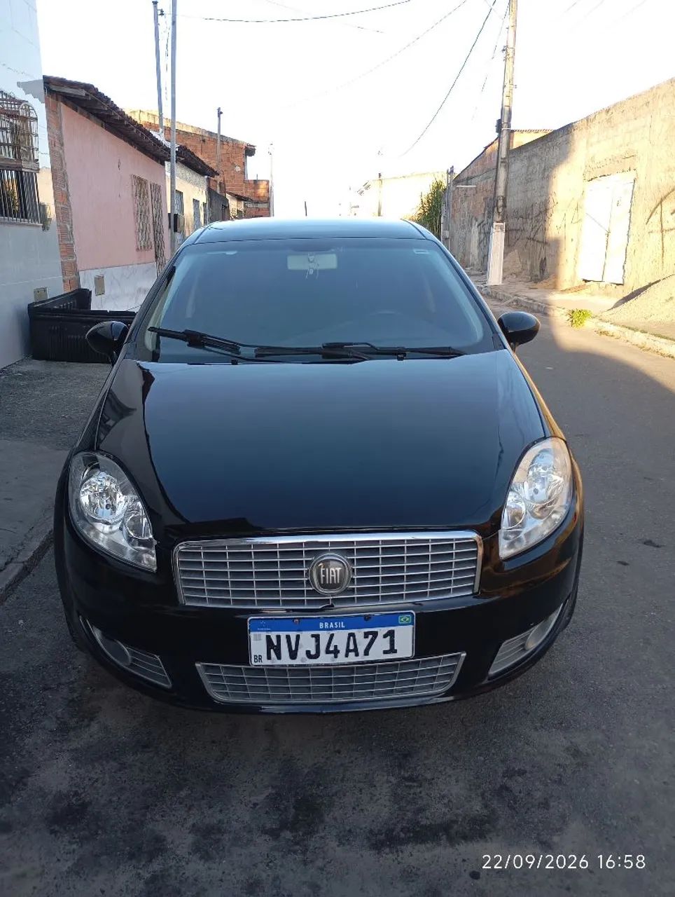 Fiat Linea Essence 1.8 Flex 16V 4P 2012 - Foto 2