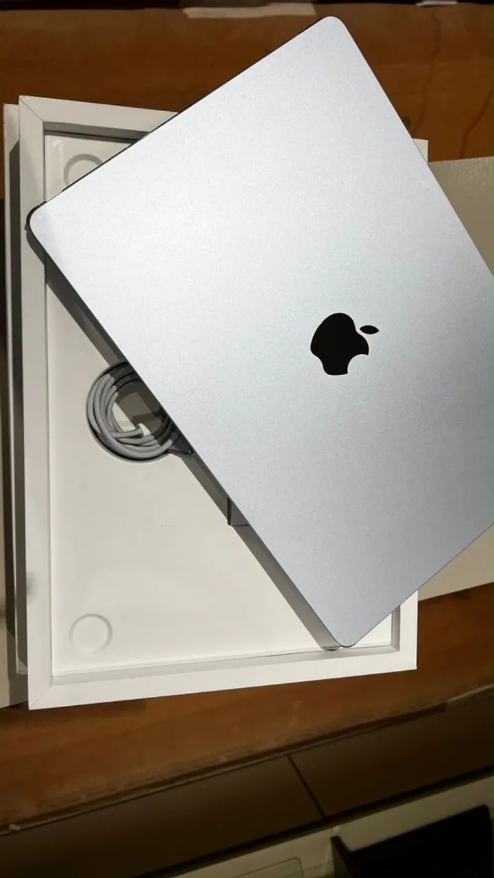 MACBOOK AIR M4 15º POLEGADAS 16/256GB - Foto 2