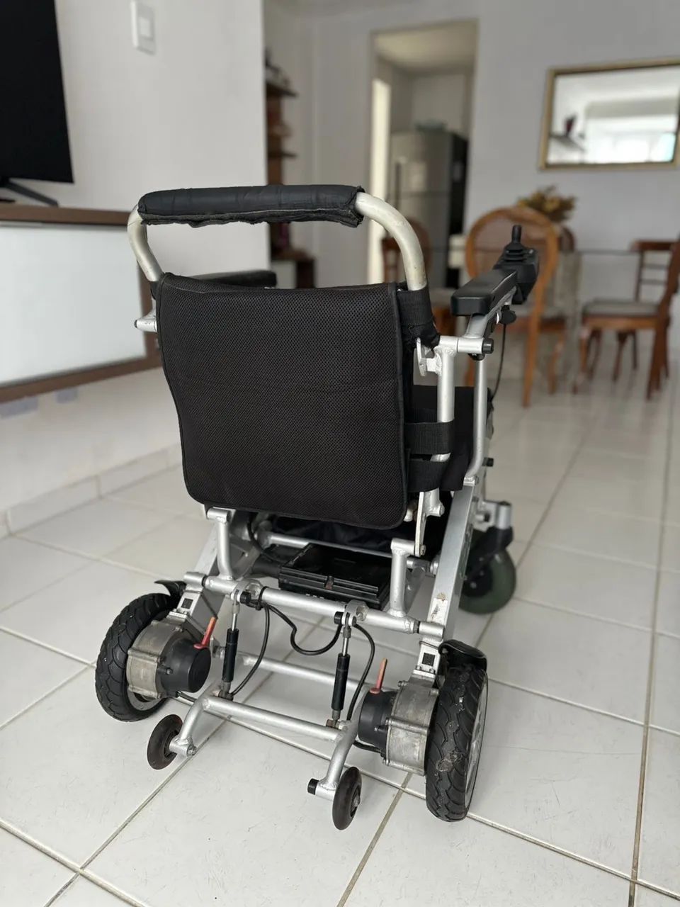 Cadeira de Rodas Motorizada - Foto 4