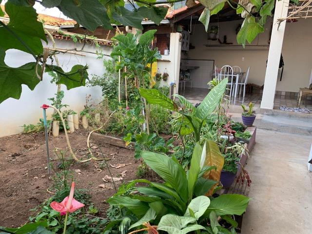 DA ótima casa em Itaúna com barracão nos fundos - Foto 16