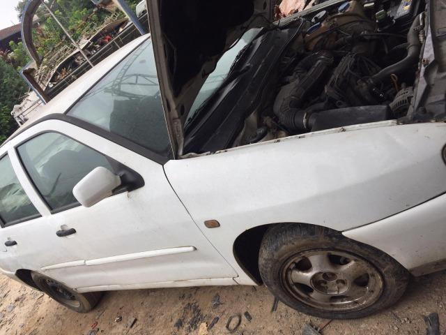 Sucata Volkswagen Polo Classic 1999 1.8 8v Para retirada de peças - Foto 6