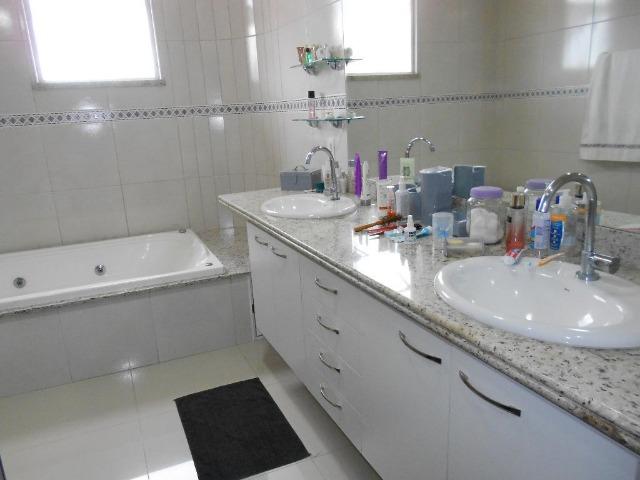 Casa na Sapiranga - 299m² - 5 Suítes - 5 Vagas (CA0740) - Foto 17