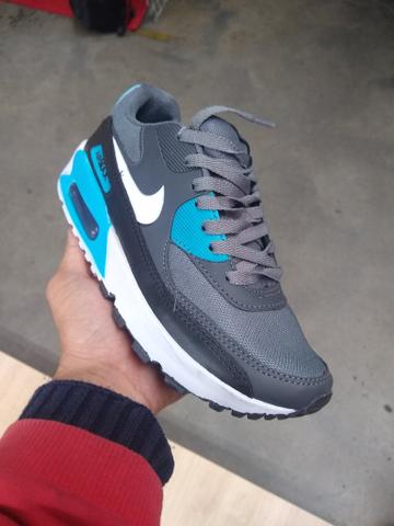 Tênis Nike Air Max Cinza com Azul