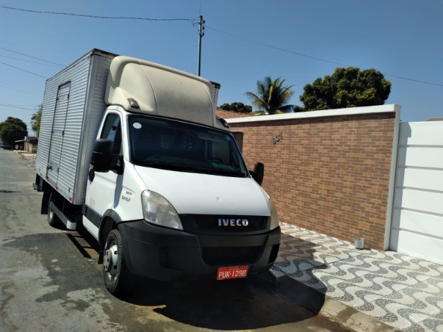 CAMINHAO IVECO DAILY 55C17 2013/2014