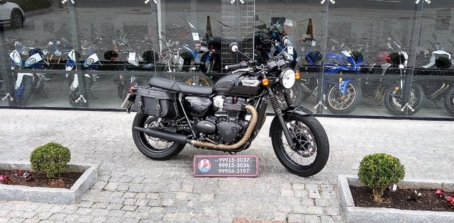 TRIUMPH BONNEVILLE T100 BLACK 900 2019