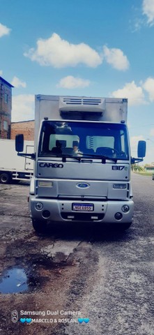 FORD CARGO BAÚ 1317 ANO 2006