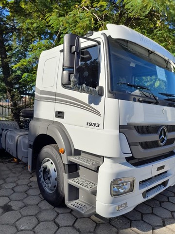 CAMINHÃO AXOR MERCEDES