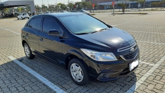 CHEVROLET ONIX LT 1.0 FLEX COMPLETO* PNEUS NOVOS*SISTEMA MYLINK* 2015