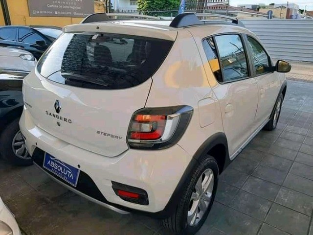 SANDERO STEPWAY 2016 COMPLETO 1.6 FLEX