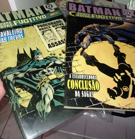 Batman Bruce Wayne fugitivo Mini série em 2 edições. - Livros e revistas -  Joaquim Távora, Fortaleza 917527677 | OLX