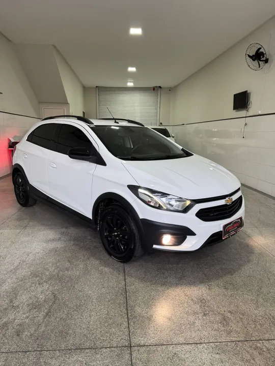 Onix Activ automático carro única dona