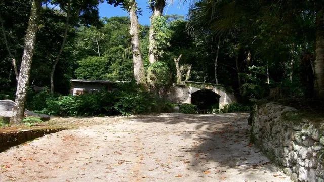 Maravilhosa Área Comercial com Imóvel na Tabatinga Caraguatatuba