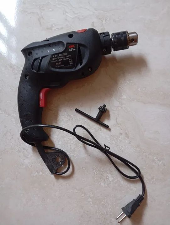  Furadeira de Impacto Skil 500W 127V Com Chave De Mandril nova (na caixa). - Foto 3