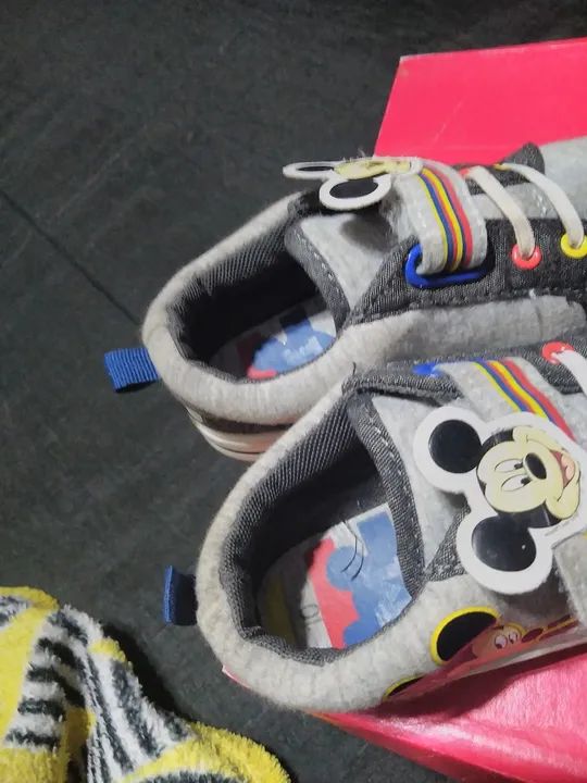 Vendo Tênis menino Mickey, Tam 26. - Foto 4