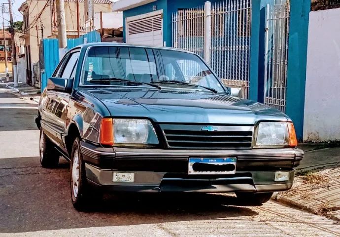 GM monza sle 2.0 gasolina original