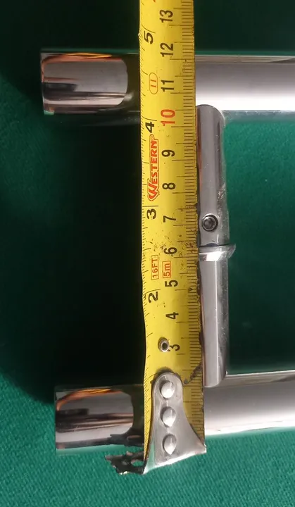 Vendo puxador de porta.