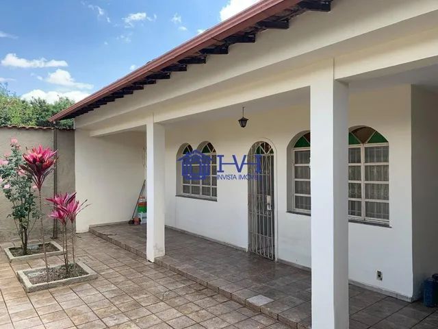 Lote de 360m² com 2 casas no bairro São Bernardo