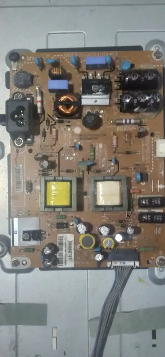 vendo fonte e alto falante da TV LG 32 polegadas modelo está nas