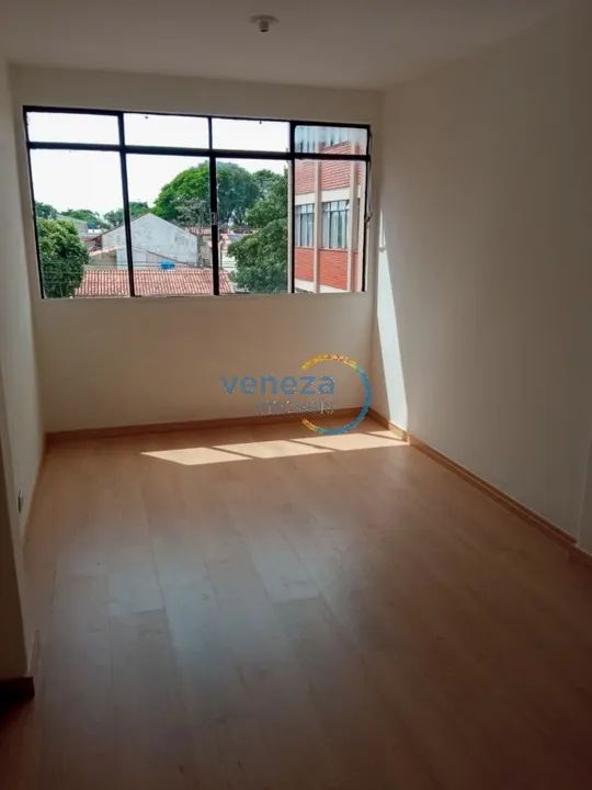 Apartamento com 3 quartos para alugar por R$ 800.00, 60.00 m2 - CONJUNTO CAFE - LONDRINA/P - Foto 2