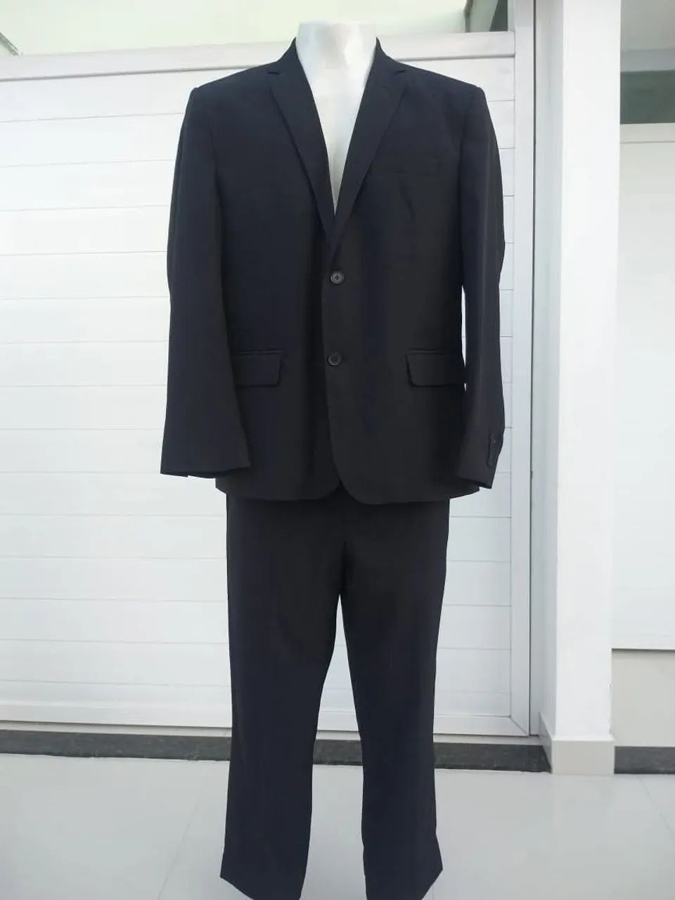 CONJUNTO DE TERNO E CALÇA PRETO COM RISCAS DE GIZ  - Foto 2