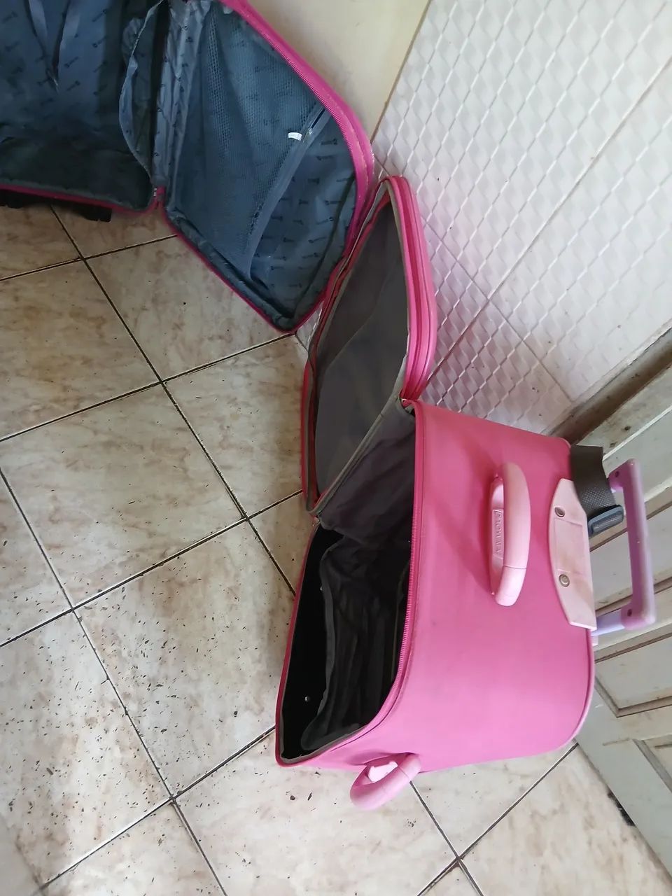 2 malas rosas. De 23 kilos - Foto 4