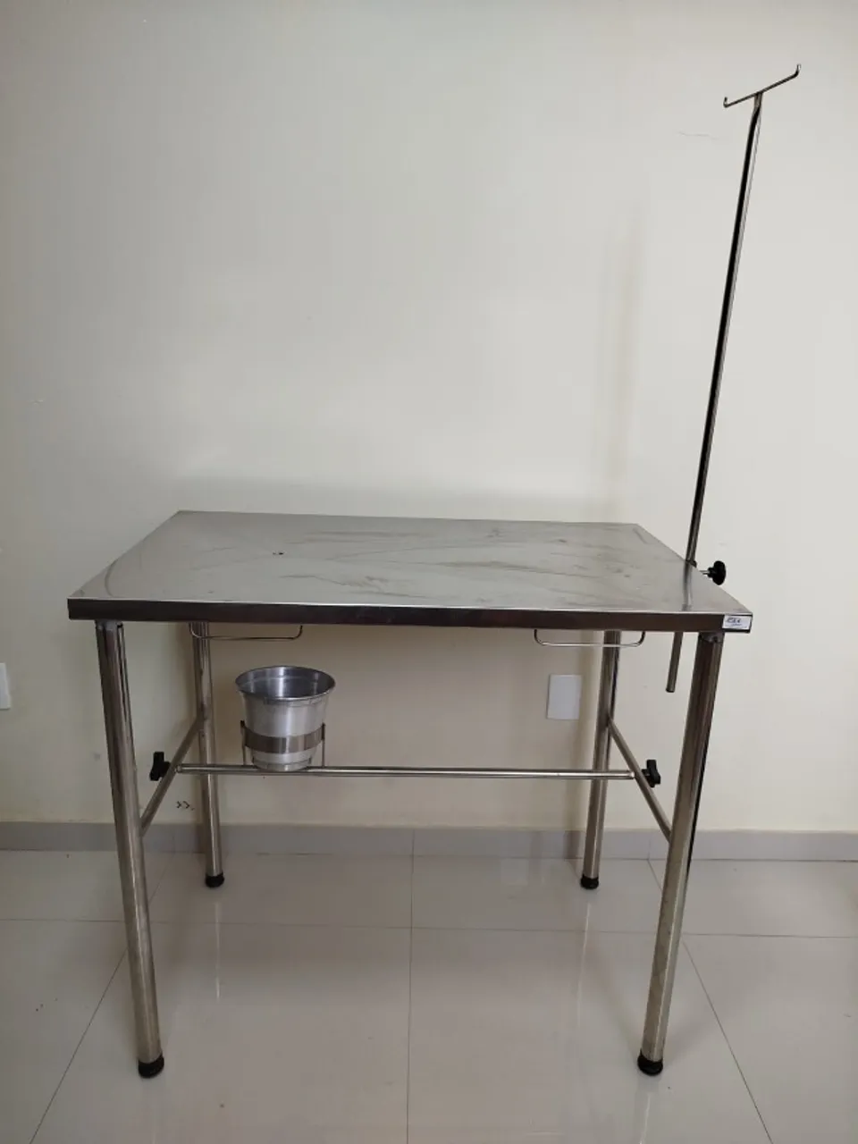 MESA DE ATENDIMENTO VETERINÁRIO