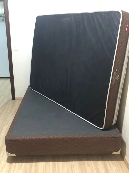 Cama Box casal MANNES em excelente condição, com ótimo colchão - Foto 5