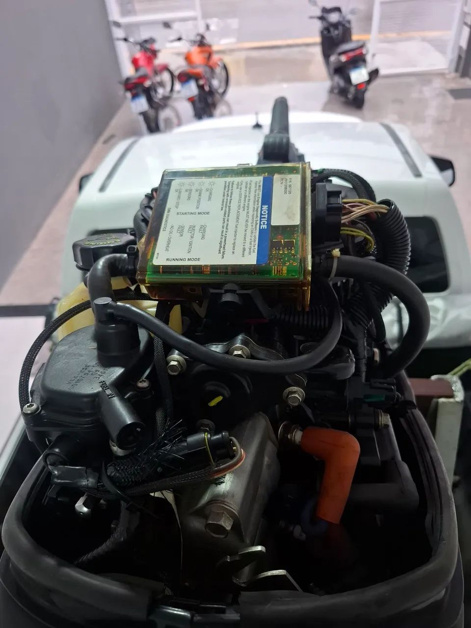 Motor 25 evinrude etec 2014  - Foto 6