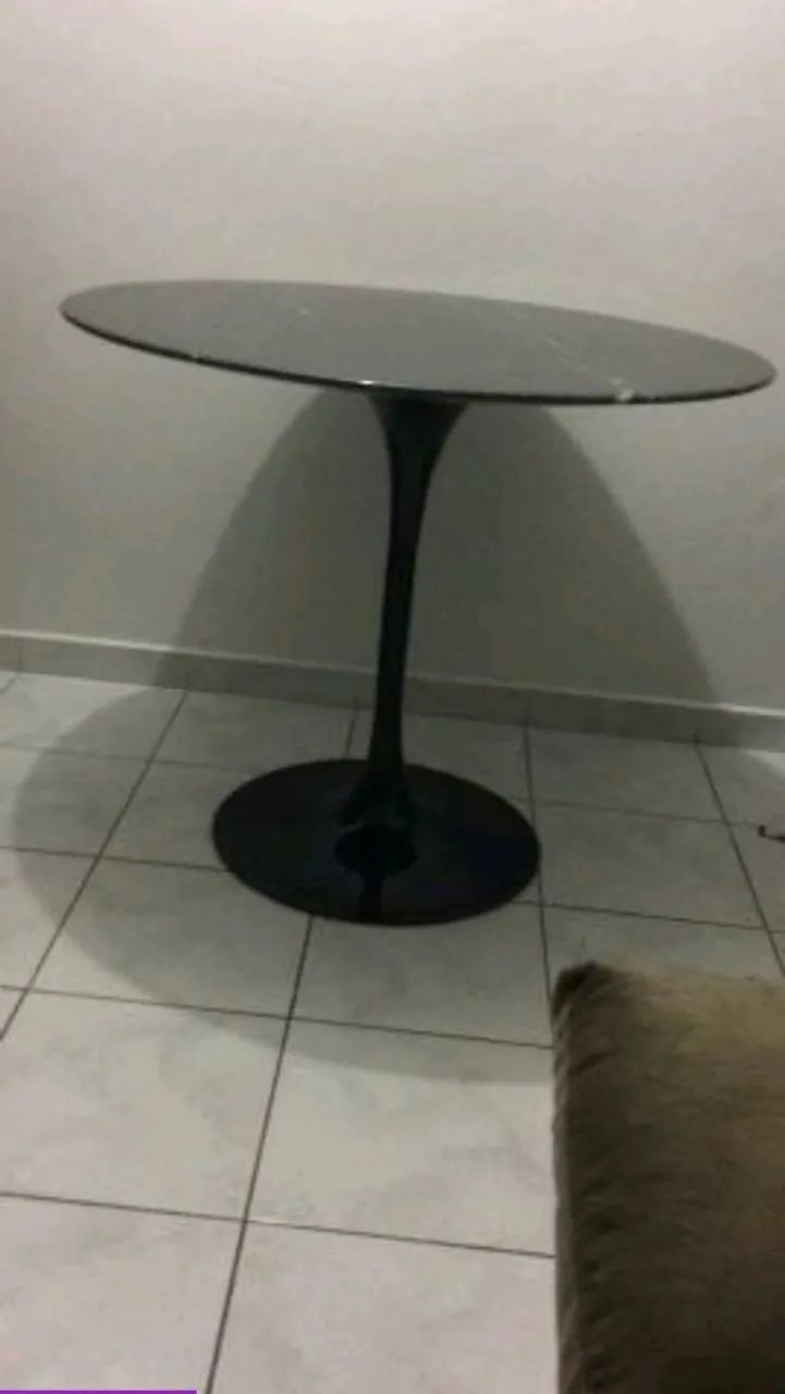 Mesa de jantar saarinen tampo em granito preto - Foto 3