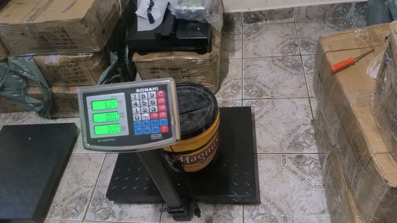 Balança plataforma 150 kg Com Bateria Interna Base 45 X 60 cm  - Foto 4